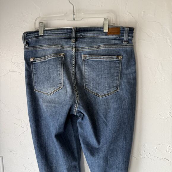 Judy Blue Women's Size 9/29 Medium Wash High Rise‎ Cropped Jeans - Picture 5 of 10